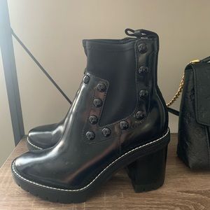 Tory Burch Boots Size 5.5